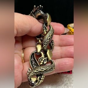 Copper/bronze tone dragon link  style bracelet